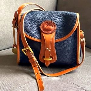 Vintage Dooney & Bourke flap crossbody
